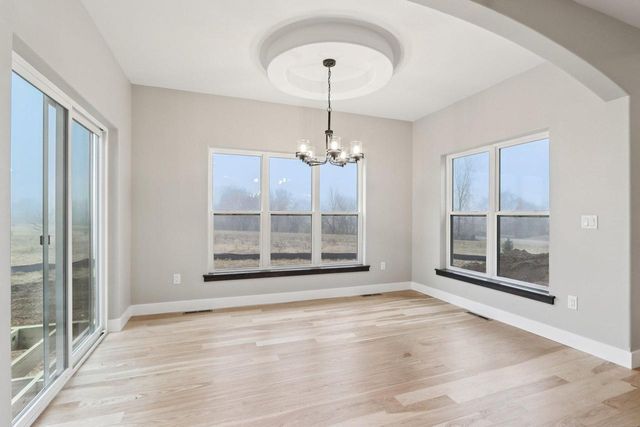 W223S9323 Oak Ridge DRIVE, Big Bend, WI 53103