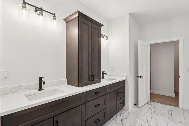 W223S9323 Oak Ridge DRIVE, Big Bend, WI 53103