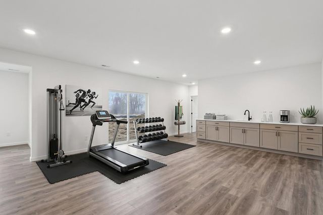 W223S9323 Oak Ridge DRIVE, Big Bend, WI 53103