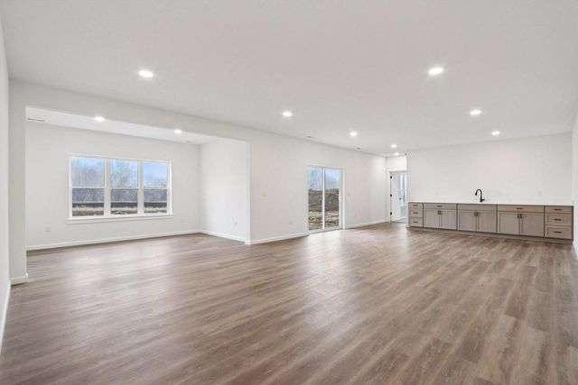 W223S9323 Oak Ridge DRIVE, Big Bend, WI 53103