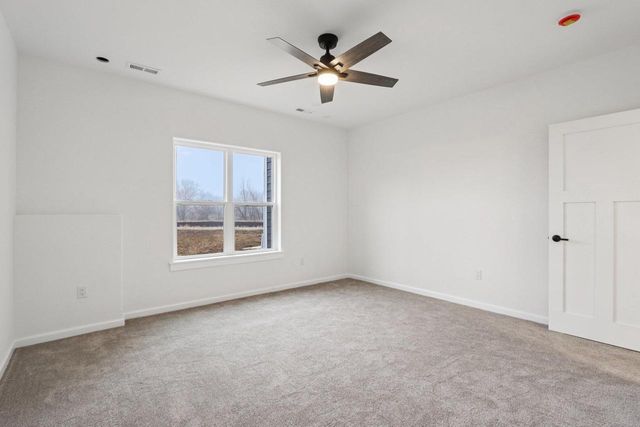 W223S9323 Oak Ridge DRIVE, Big Bend, WI 53103