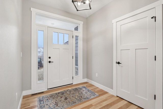 W223S9323 Oak Ridge DRIVE, Big Bend, WI 53103