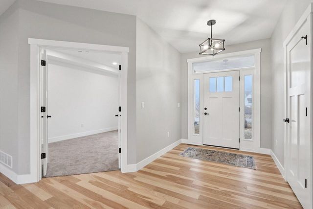 W223S9323 Oak Ridge DRIVE, Big Bend, WI 53103