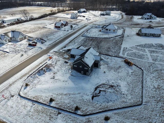 W223S9323 Oak Ridge DRIVE, Big Bend, WI 53103