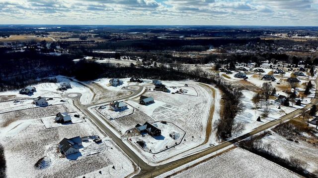 W223S9323 Oak Ridge DRIVE, Big Bend, WI 53103