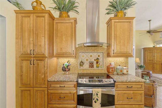 410 WELLINGTON, Venice, FL 34292