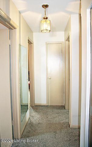 9616 Lyric Ln, Louisville, KY 40299