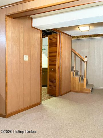 9616 Lyric Ln, Louisville, KY 40299