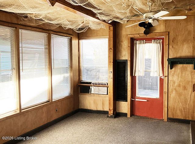 9616 Lyric Ln, Louisville, KY 40299