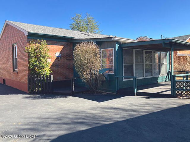 9616 Lyric Ln, Louisville, KY 40299