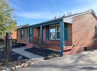 9616 Lyric Ln, Louisville, KY 40299