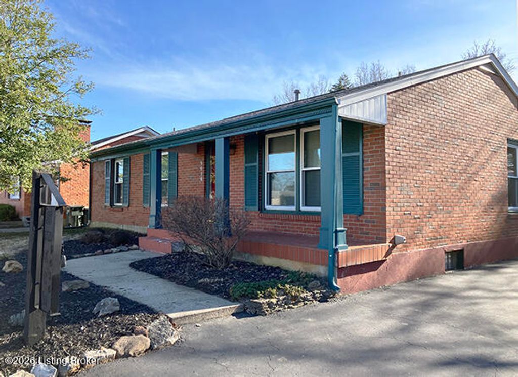 9616 Lyric Ln, Louisville, KY 40299