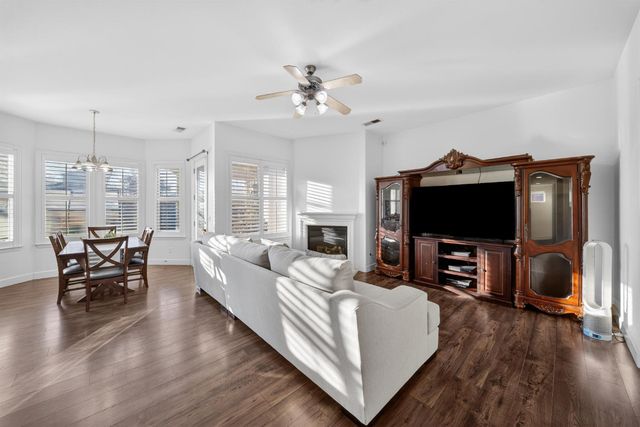 2662 Whitmore Avenue, Clovis, CA 93619