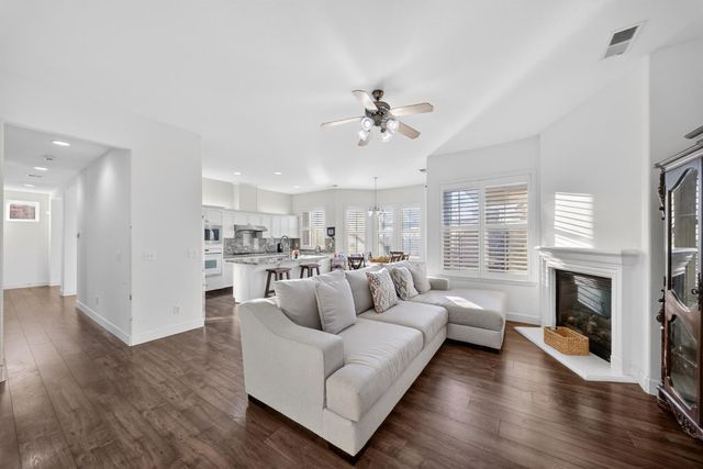 2662 Whitmore Avenue, Clovis, CA 93619