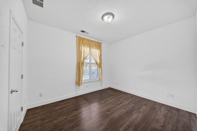 2662 Whitmore Avenue, Clovis, CA 93619