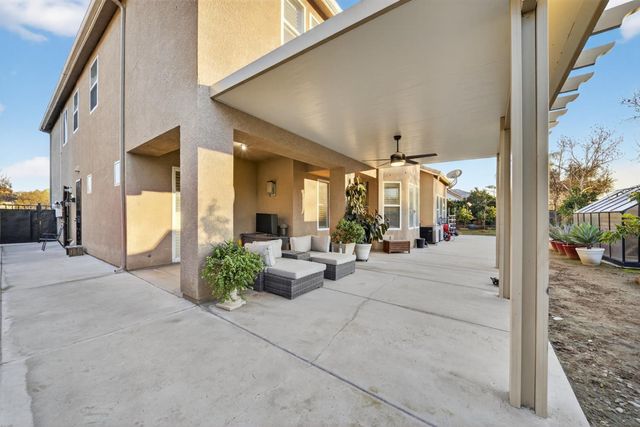 2662 Whitmore Avenue, Clovis, CA 93619