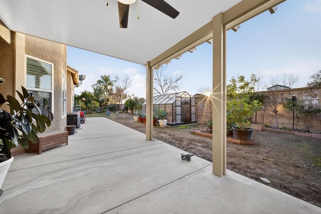 2662 Whitmore Avenue, Clovis, CA 93619