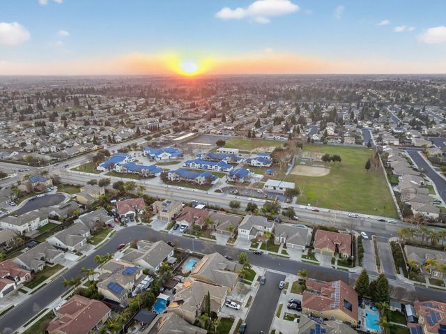 2662 Whitmore Avenue, Clovis, CA 93619