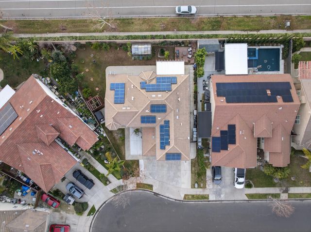 2662 Whitmore Avenue, Clovis, CA 93619