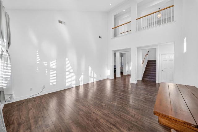 2662 Whitmore Avenue, Clovis, CA 93619