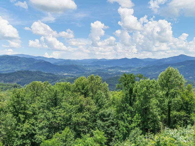 153 Windalier Lane, Waynesville, NC 28786