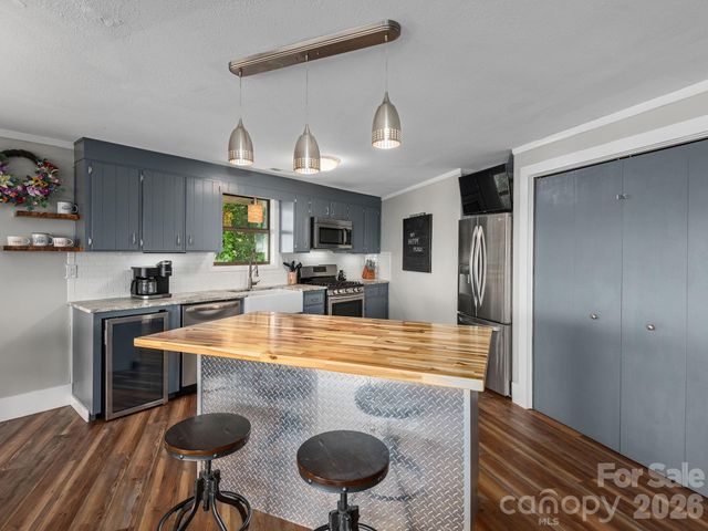 153 Windalier Lane, Waynesville, NC 28786