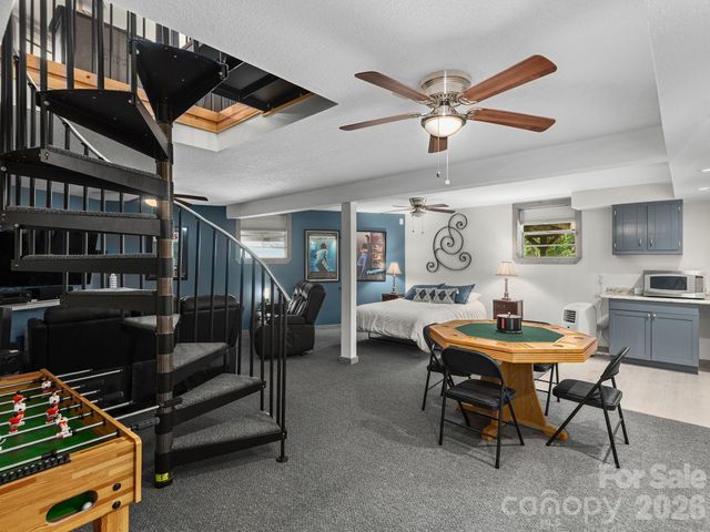 153 Windalier Lane, Waynesville, NC 28786