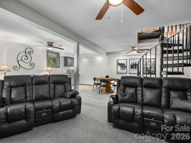 153 Windalier Lane, Waynesville, NC 28786