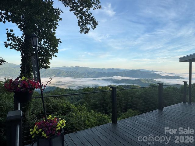 153 Windalier Lane, Waynesville, NC 28786