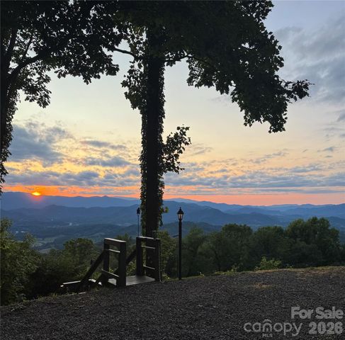 153 Windalier Lane, Waynesville, NC 28786