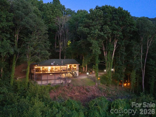 153 Windalier Lane, Waynesville, NC 28786
