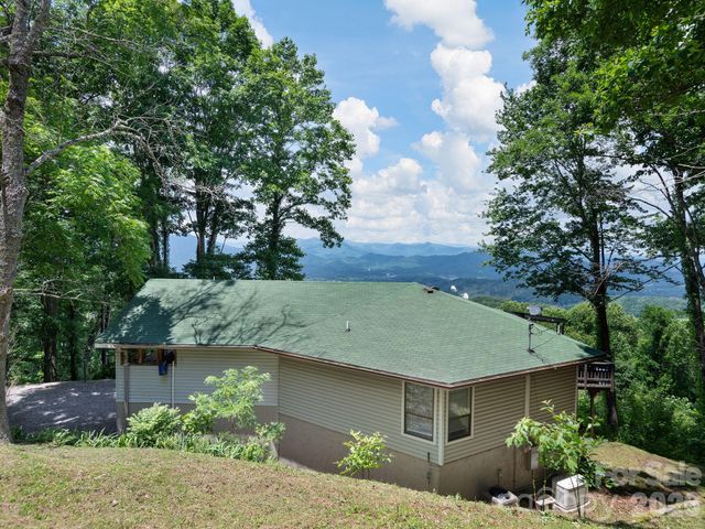 153 Windalier Lane, Waynesville, NC 28786