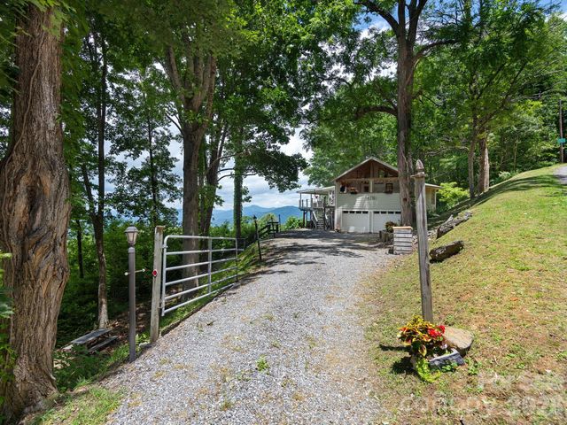 153 Windalier Lane, Waynesville, NC 28786