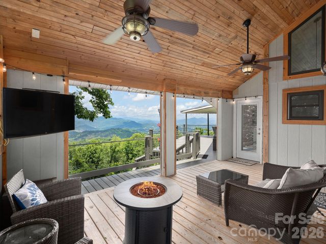 153 Windalier Lane, Waynesville, NC 28786