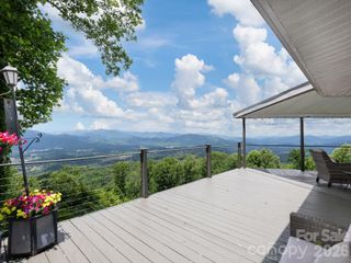 153 Windalier Lane, Waynesville, NC 28786