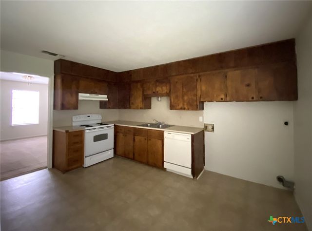 4800 Rainbow Circle B, Killeen, TX 76543