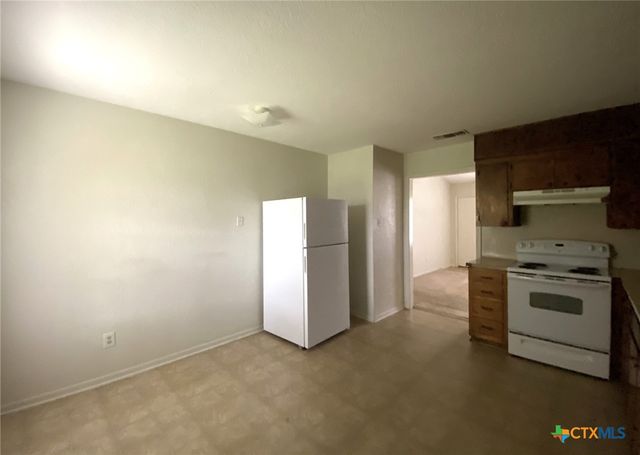 4800 Rainbow Circle B, Killeen, TX 76543