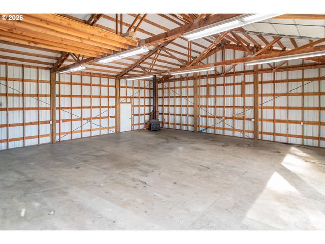 540 GARDEN GROVE Dr, Roseburg, OR 97471