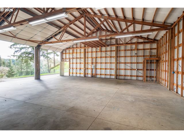 540 GARDEN GROVE Dr, Roseburg, OR 97471