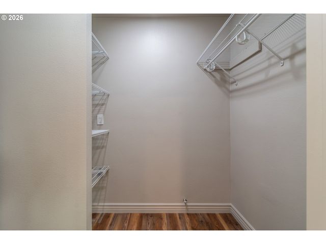 540 GARDEN GROVE Dr, Roseburg, OR 97471