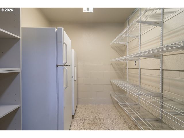 540 GARDEN GROVE Dr, Roseburg, OR 97471