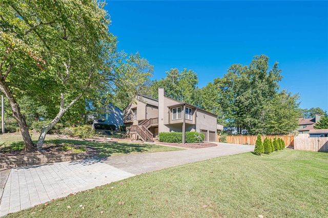 2220 Rock Ridge Road, Marietta, GA 30062
