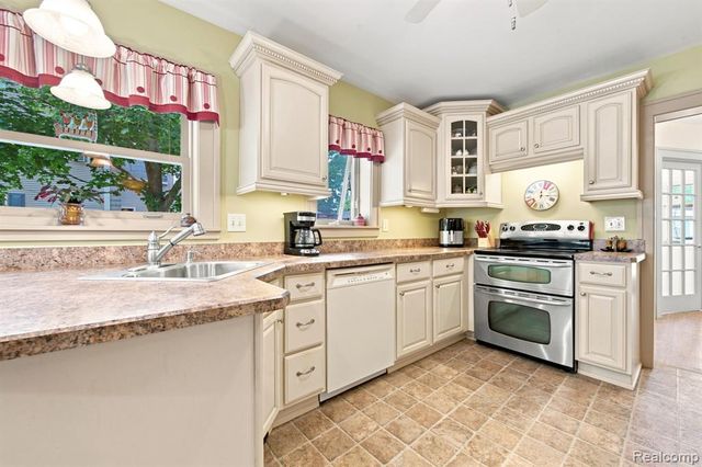 79 Dennison Street, Oxford, MI 48371