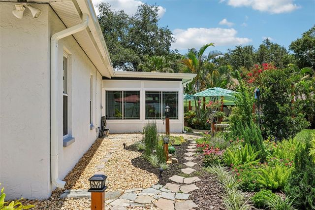 14309 BRENTWOOD DRIVE, Tampa, FL 33618