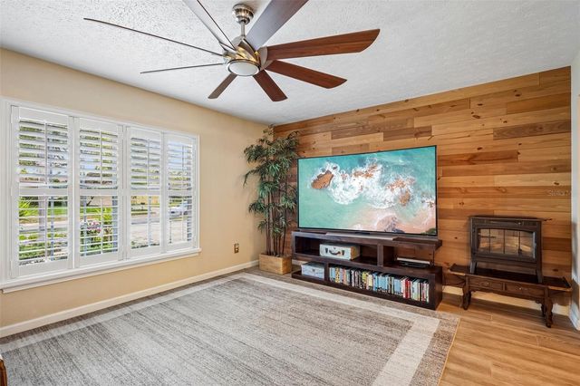 14309 BRENTWOOD DRIVE, Tampa, FL 33618