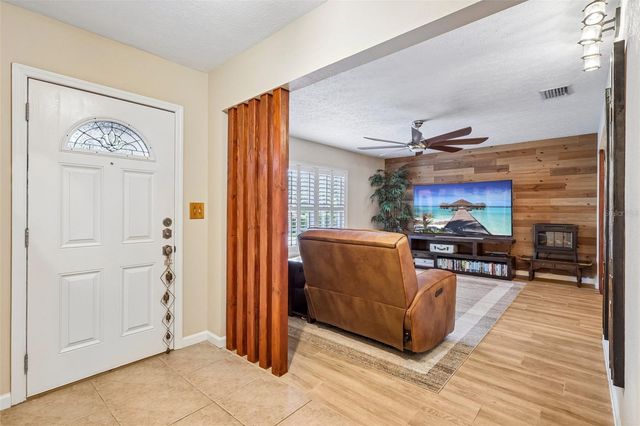 14309 BRENTWOOD DRIVE, Tampa, FL 33618