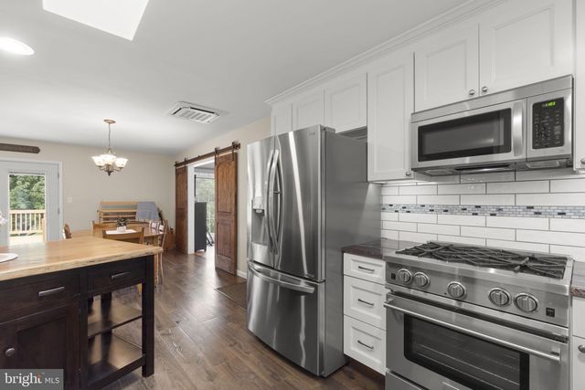 2710 FLINTSTONE RD, Freeland, MD 21053