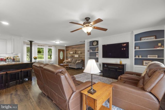2710 FLINTSTONE RD, Freeland, MD 21053
