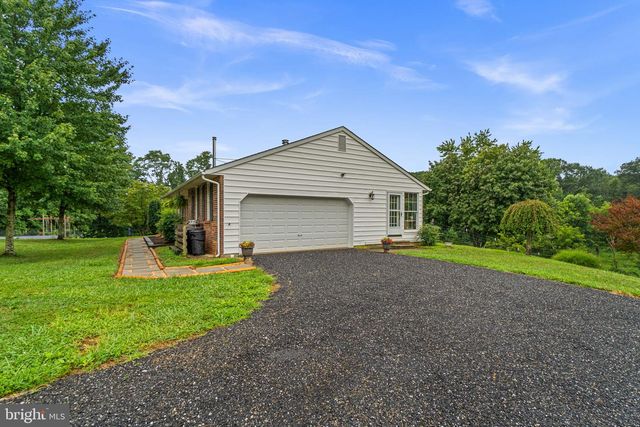 2710 FLINTSTONE RD, Freeland, MD 21053