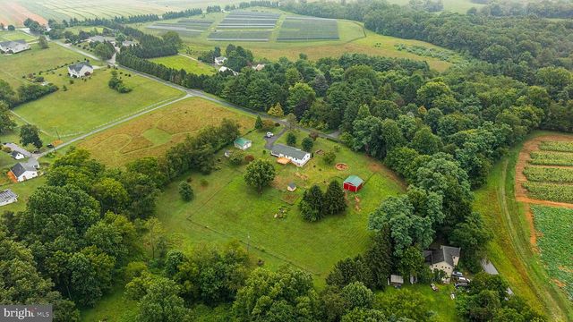 2710 FLINTSTONE RD, Freeland, MD 21053